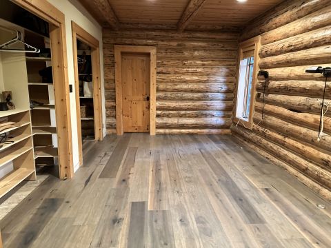 Image depicting the Service Luxury Vinyl Flooring (LVP/LVT)